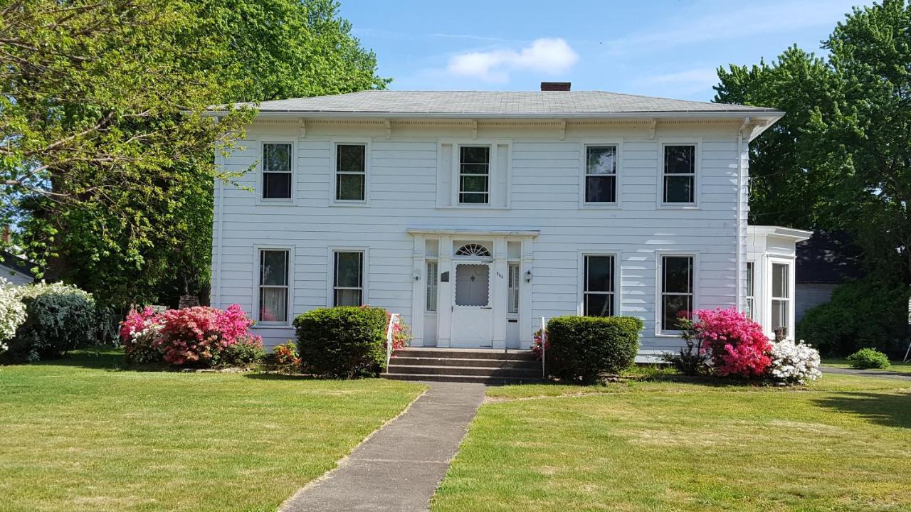 Centennial Inn Bed & Breakfast Conneaut Exterior photo